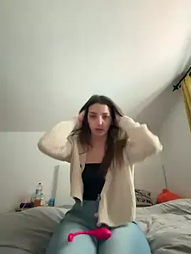 DoriDelux66 from StripChat