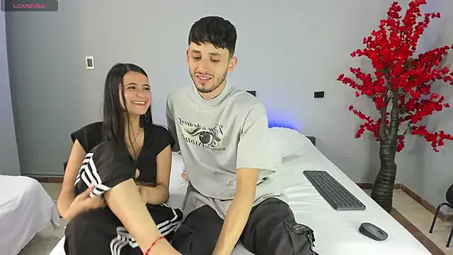 Curious Dracke_and_zara uncovering and masturbating with their desired sex toy vibrators dracke_and_zara from StripChat