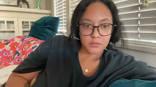 dreamyriri from StripChat