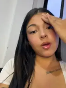 Dulce-diosa from StripChat