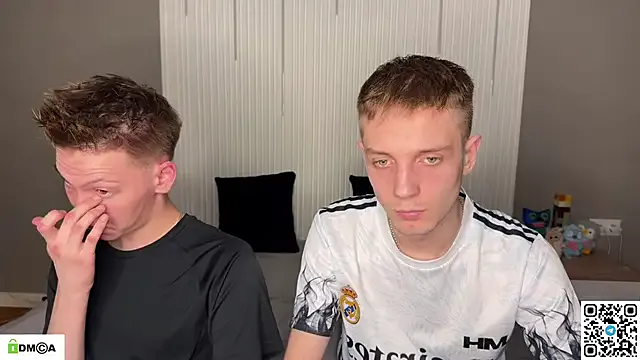 Try sweet camwhore Eaton_ Eaton_ from StripChat