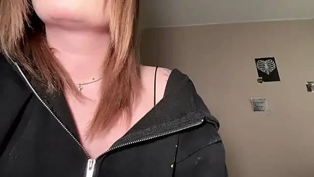 ElaraMyst from StripChat