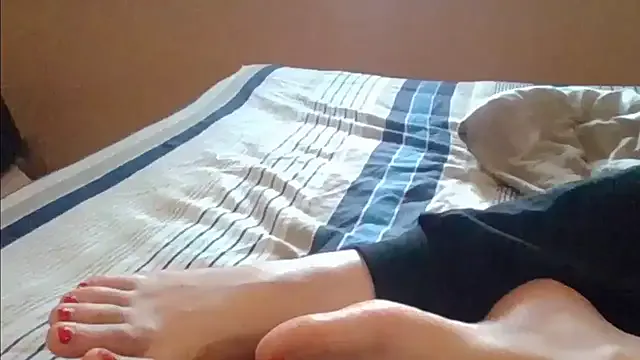 Foot fixation with Elinatiranda from StripChat. Naked outfits and mad joy Elinatiranda from StripChat