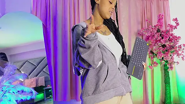 Elith_noa from StripChat