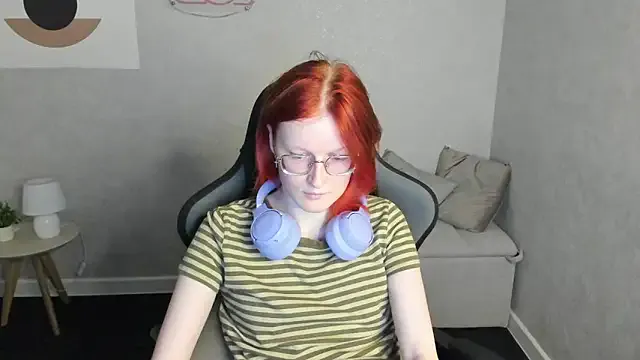 ElizabethHarpper from StripChat