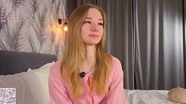 ElvinaRose from StripChat