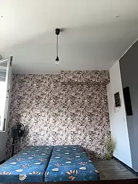 Emilia_Mausi from StripChat