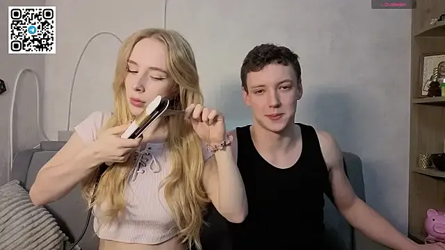 Emily0303 from StripChat