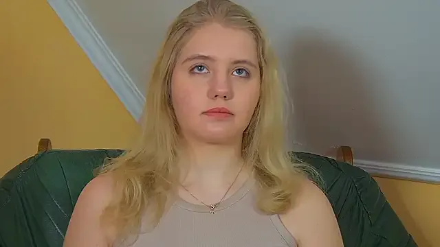 Slutty EmilyEvanse from StripChat - most sensual outfits in a naked online stream EmilyEvanse from StripChat