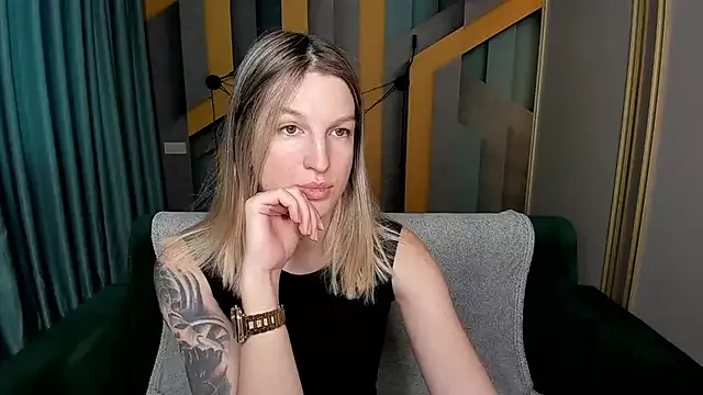 EmilyWalkeri from StripChat