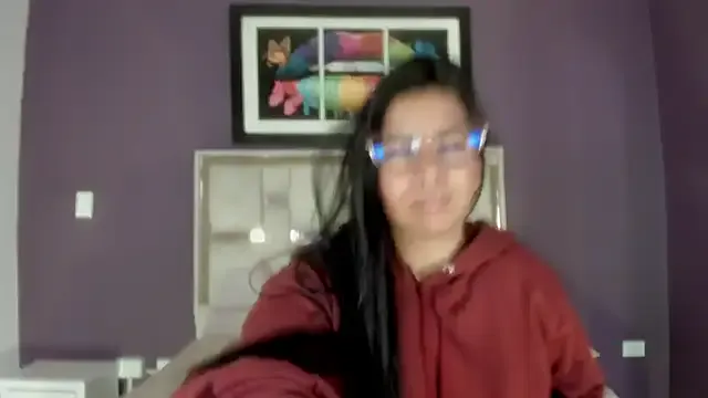 Watch cute camwhore Emilyy_cooperr emilyy_cooperr from StripChat