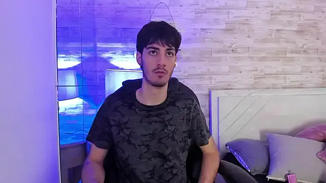 Naked Emir_Ozan_ wants you to fuck his body now Emir_Ozan_ from StripChat