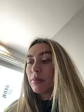 emma_oxford from StripChat