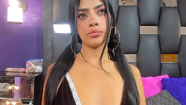 EMYCLARK01 from StripChat