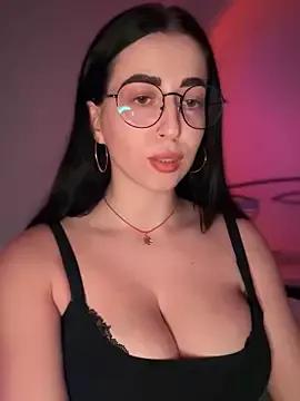 Admire Emylia, she wants to masturbate for you Emylia from StripChat