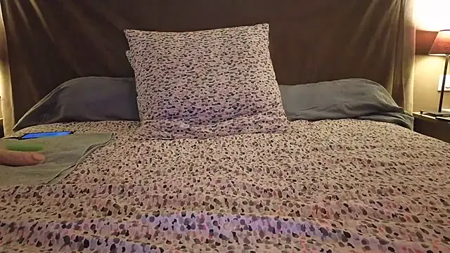 Estrellas_30 from StripChat