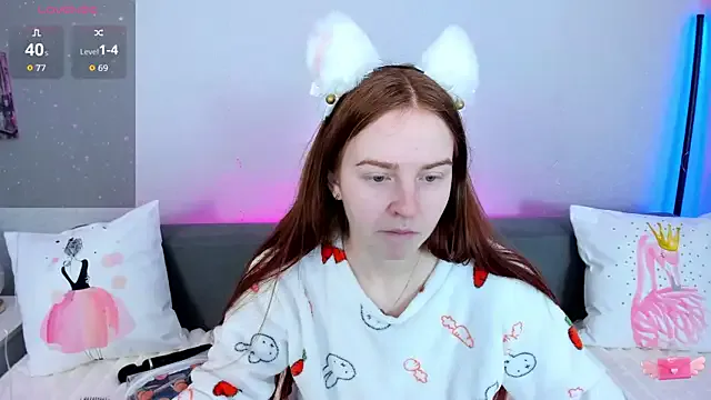 Freechat Evarey_ on StripChat