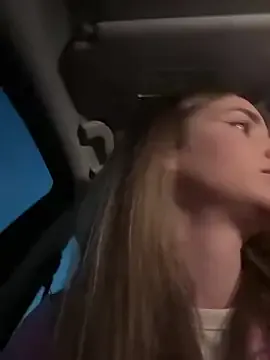 Bicurious craziness: EvieEvans gets exposed while rubbing her clit on camera EvieEvans from StripChat