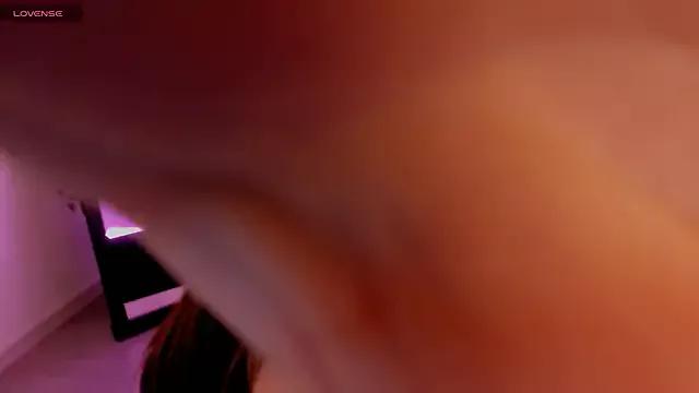 Discover FameyBlum, she wants to masturbate for you FameyBlum from StripChat