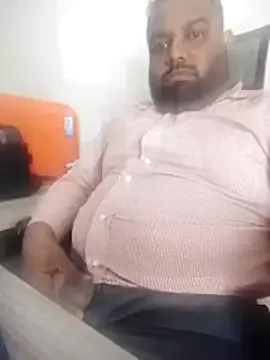 FatCockBoySL from StripChat