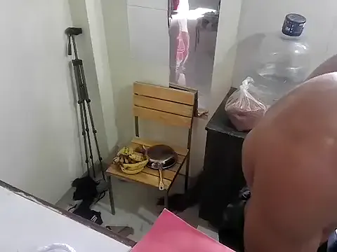 fitbuddy1 from StripChat