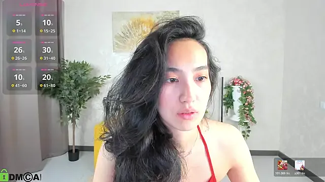 FlirtyAura from StripChat