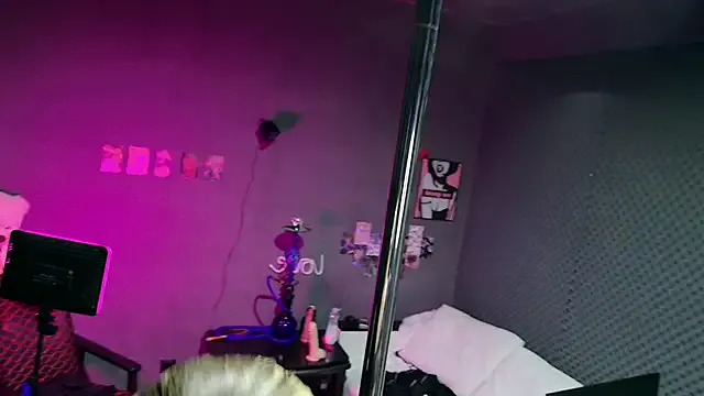 Explore Fluffy_Cloude, they want to masturbate for you Fluffy_Cloude from StripChat