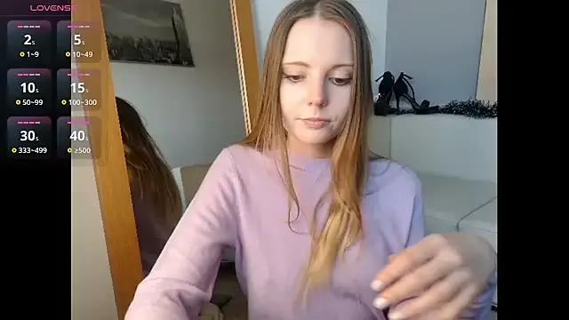 Frosty_Princess from StripChat