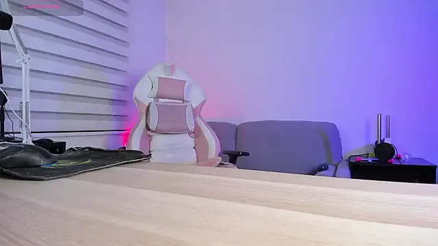 Gaby_Miller22 from StripChat