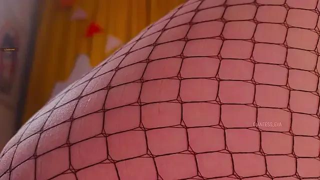Masturbate to gorgeous camwhore Giantess_Eva Giantess_Eva from StripChat