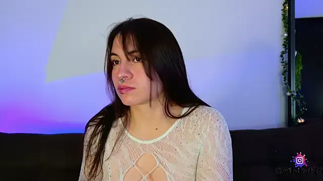 Charming GilaKat gets bare naked and orgasm while being diddled GilaKat from StripChat