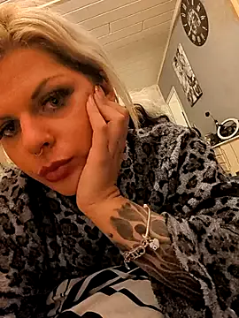 Glory_Max from StripChat