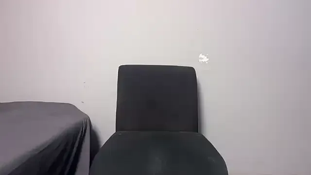 Gold_digger____ from StripChat