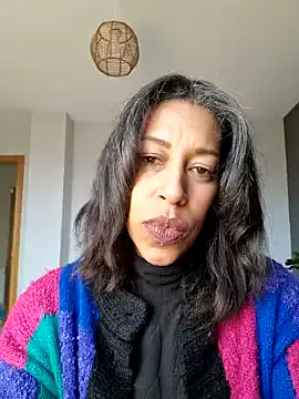 Goldenlace from StripChat