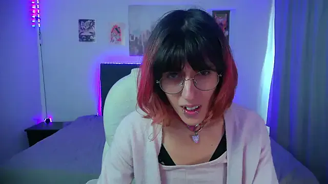 goth_minerva from StripChat