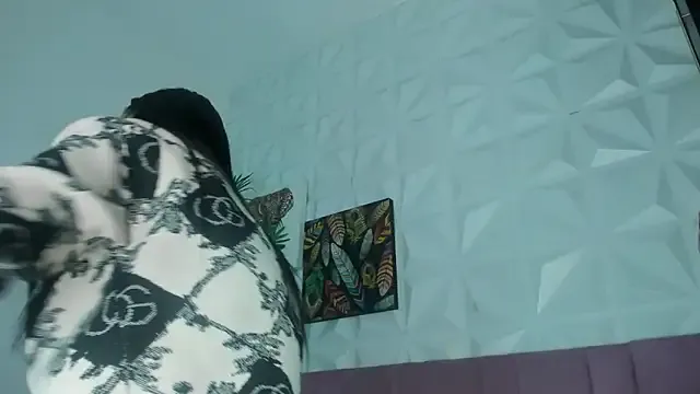 Hellen_Sky from StripChat