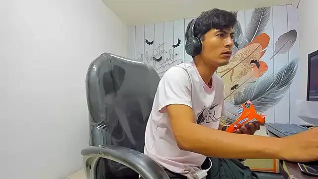 StripChat Holdme_Hot Holdme_Hot from StripChat