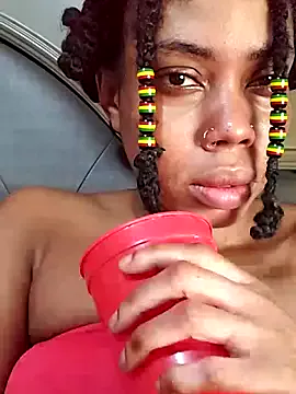 HONEYSWEETS_LIVE from StripChat