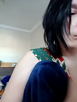 HornyCumBitch from StripChat