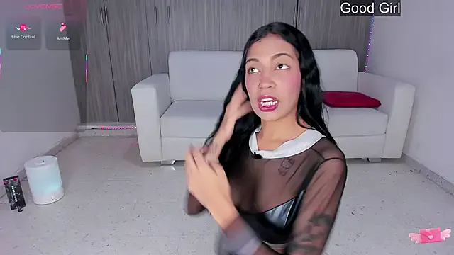 Hot_destructionXxx18 from StripChat