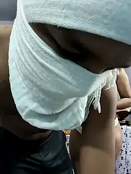 hot_wife_35 from StripChat