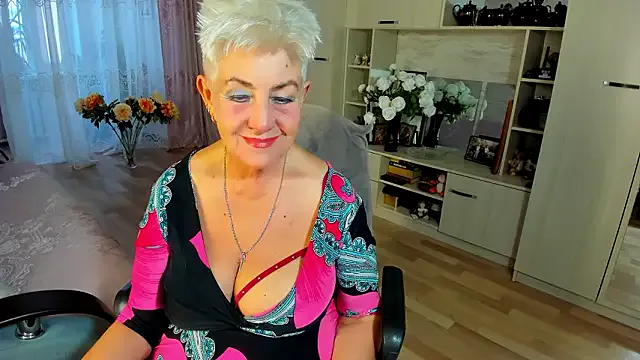 HotandMature from StripChat