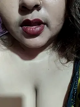 hotbhabhi011 from StripChat