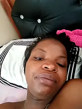 hotgal1112 from StripChat