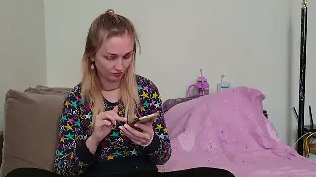 Curious Hotty_Evochka uncovering and squirting with her favored sex toys Hotty_Evochka from StripChat