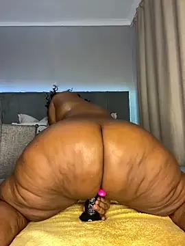 Watch hot performer HugeMassiveBooty HugeMassiveBooty from StripChat