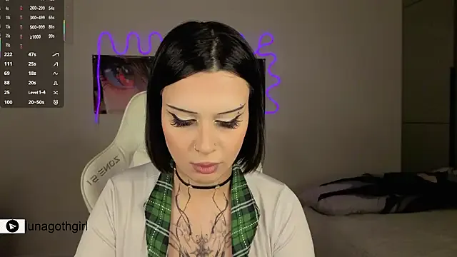 IamLuna2006 from StripChat