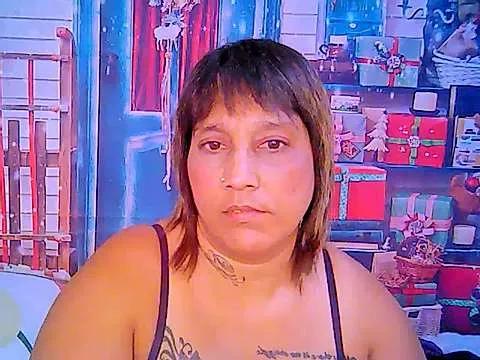 indianroxy on StripChat 