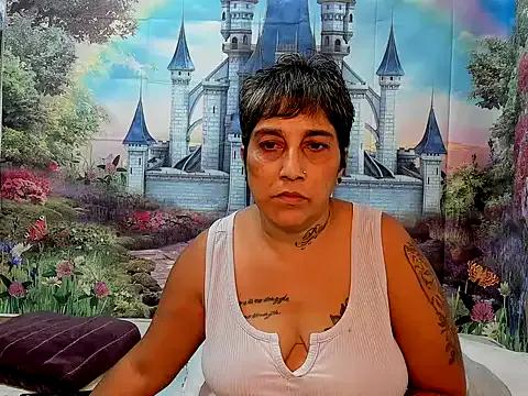 indianroxy on StripChat 