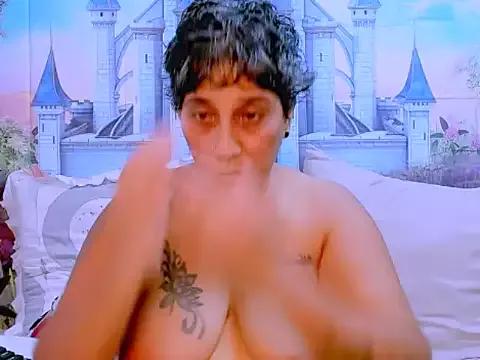 indianroxy on StripChat 